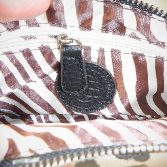 Gift, Never Used ~~~ DANA BUCHMAN ~~~ Crossbody BAG - Picture 2 of 2